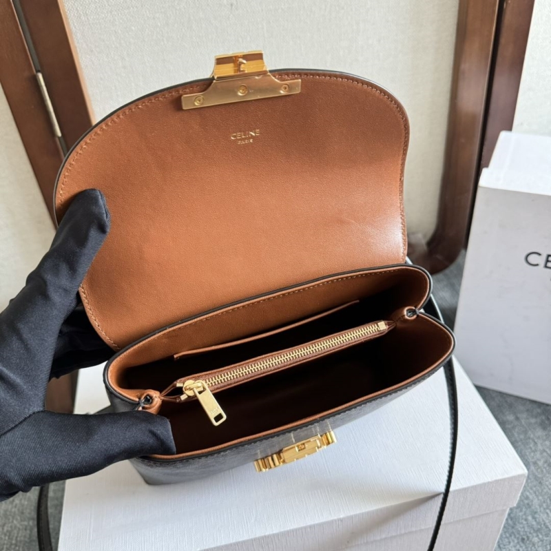 Ce1i*e kelly bags